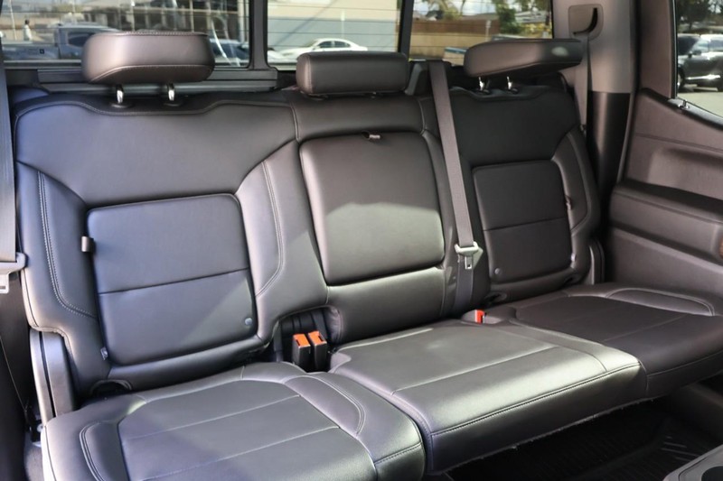 Chevrolet Silverado 1500 Vehicle Full-screen Gallery Image 23