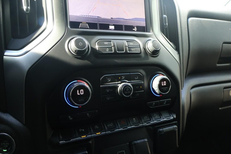 Chevrolet Silverado 1500 Vehicle Full-screen Gallery Image 33