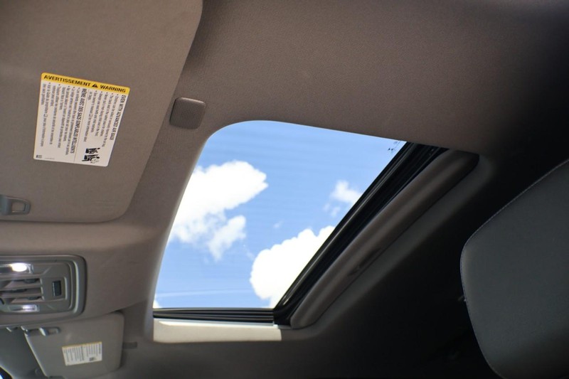 Chevrolet Silverado 1500 Vehicle Full-screen Gallery Image 36