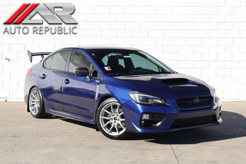 Subaru WRX Vehicle Full-screen Gallery Image 01