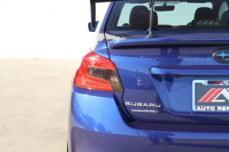 Subaru WRX Vehicle Full-screen Gallery Image 07