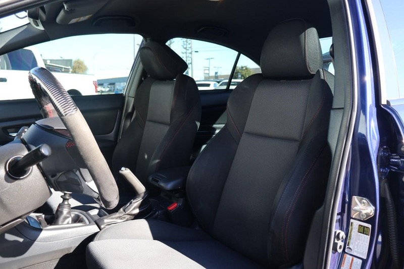 Subaru WRX Vehicle Full-screen Gallery Image 17