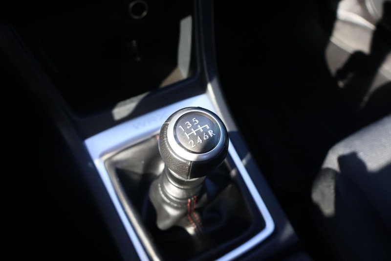 Subaru WRX Vehicle Full-screen Gallery Image 31