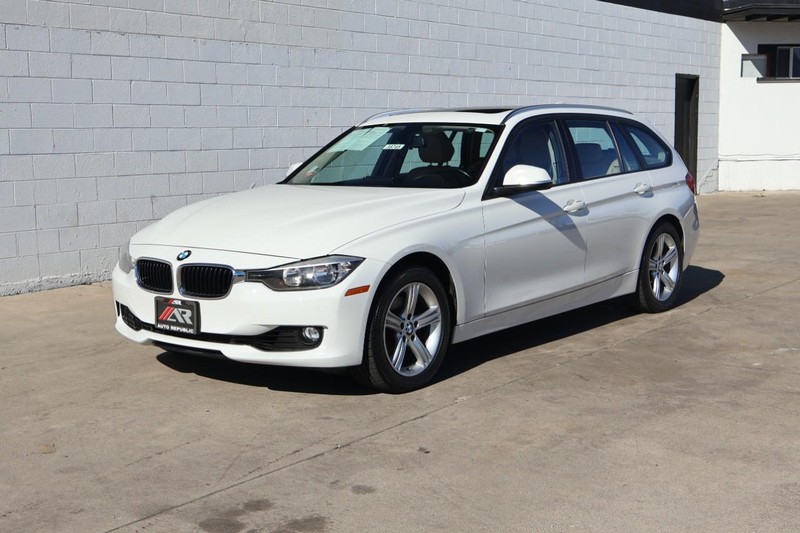 BMW 3 Series Vehicle Full-screen Gallery Image 13