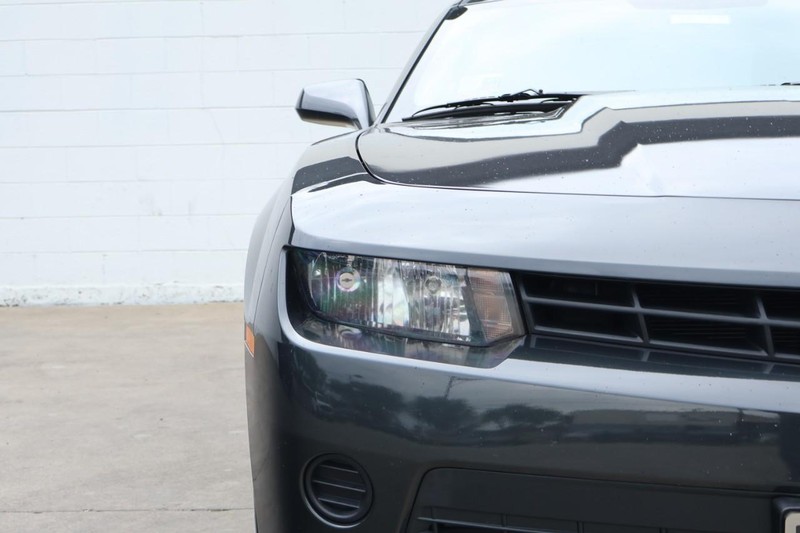 Chevrolet Camaro Vehicle Full-screen Gallery Image 03