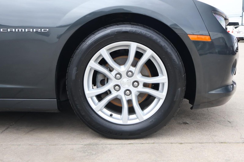 Chevrolet Camaro Vehicle Full-screen Gallery Image 13