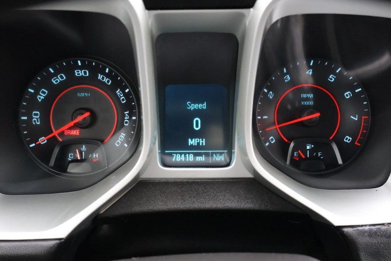 Chevrolet Camaro Vehicle Full-screen Gallery Image 23