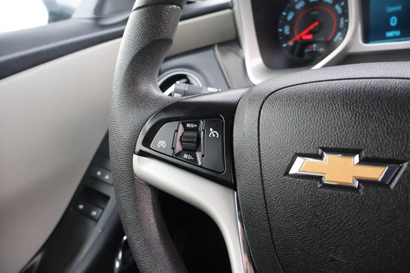 Chevrolet Camaro Vehicle Full-screen Gallery Image 25