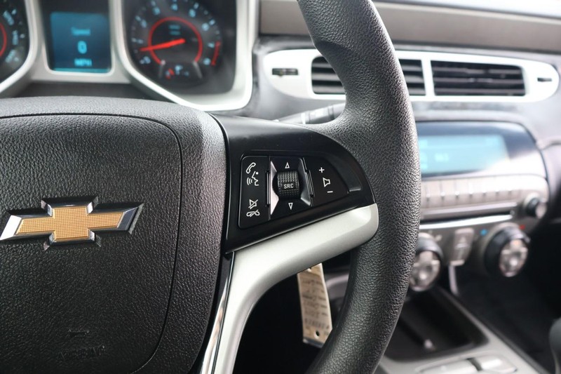 Chevrolet Camaro Vehicle Full-screen Gallery Image 26