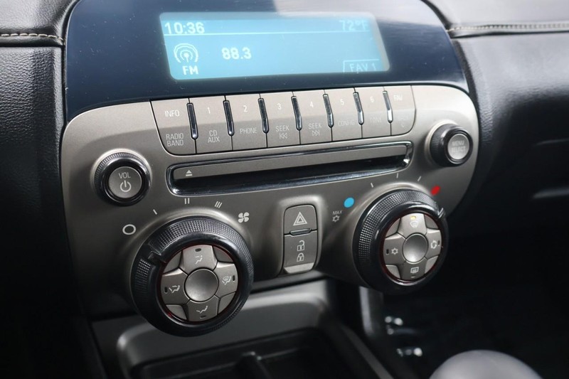 Chevrolet Camaro Vehicle Full-screen Gallery Image 29