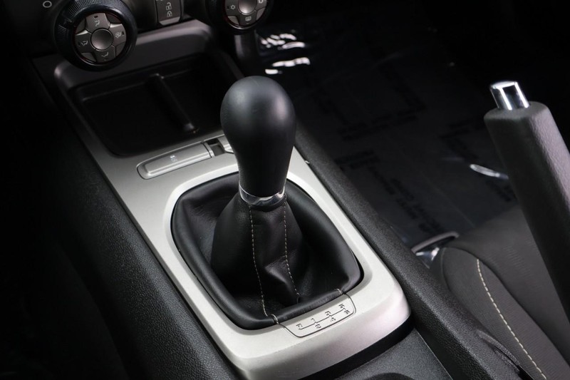 Chevrolet Camaro Vehicle Full-screen Gallery Image 30