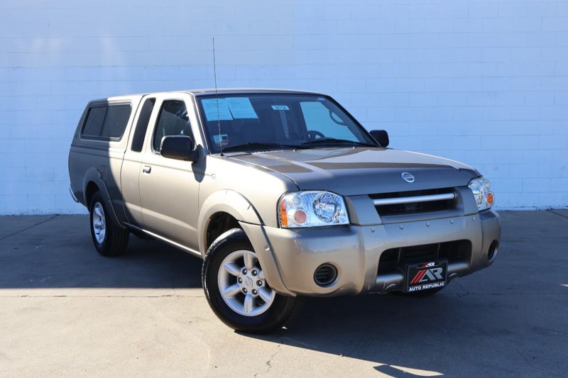 Nissan Frontier 2WD Vehicle Full-screen Gallery Image 02