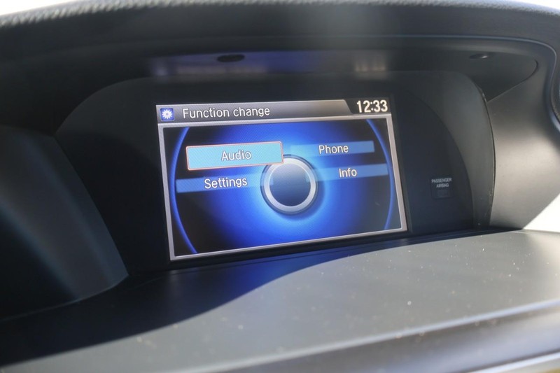 Honda Accord Coupe Vehicle Full-screen Gallery Image 30