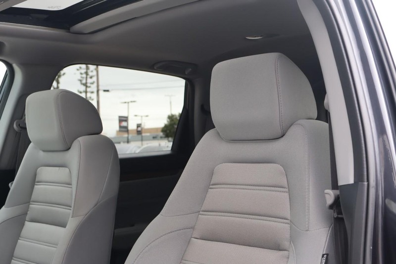 Honda CR-V Vehicle Full-screen Gallery Image 19