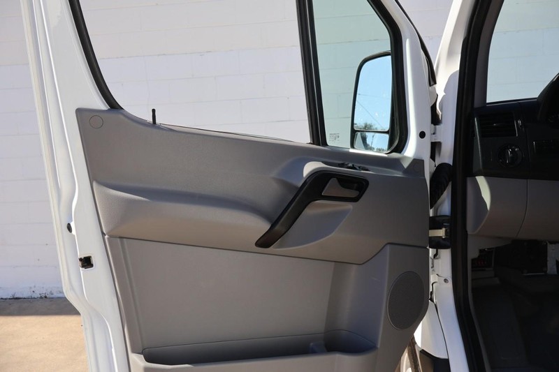 Mercedes-Benz Sprinter Passenger Vans Vehicle Full-screen Gallery Image 16