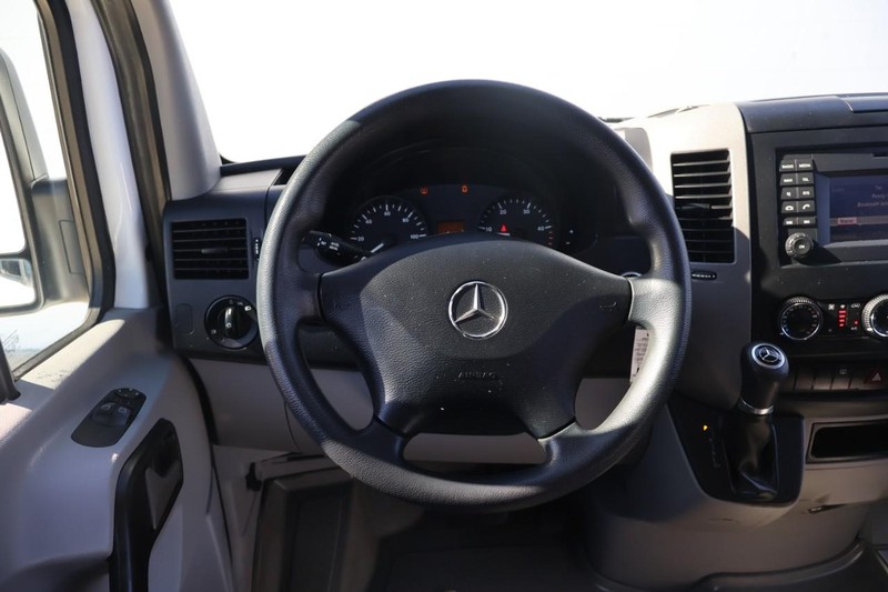 Mercedes-Benz Sprinter Passenger Vans Vehicle Full-screen Gallery Image 26