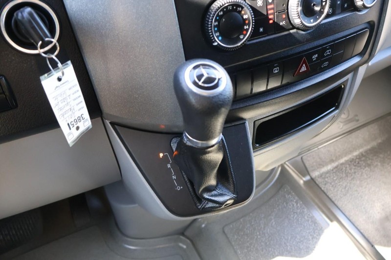 Mercedes-Benz Sprinter Passenger Vans Vehicle Full-screen Gallery Image 30