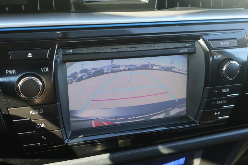 Toyota Corolla Vehicle Full-screen Gallery Image 30