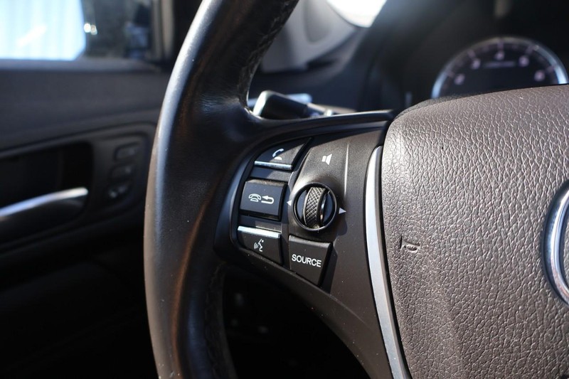 Acura TLX Vehicle Full-screen Gallery Image 25