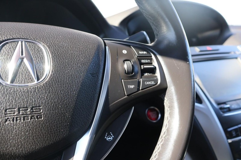 Acura TLX Vehicle Full-screen Gallery Image 26