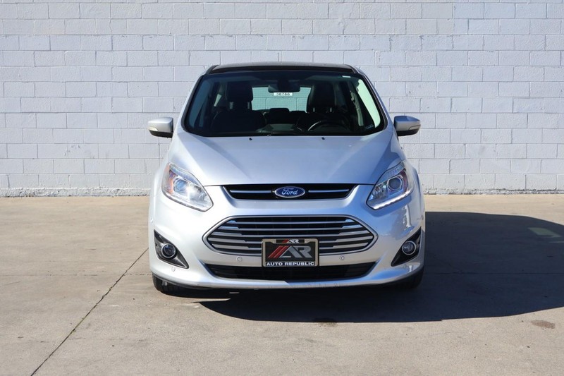 Ford C-Max Energi Vehicle Full-screen Gallery Image 02