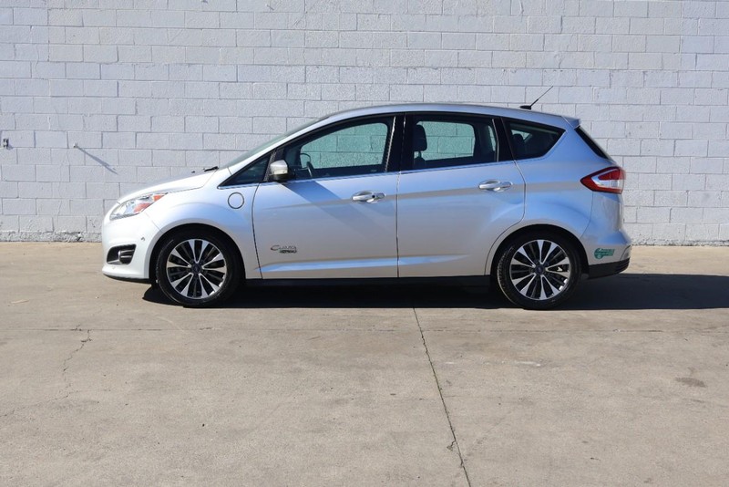 Ford C-Max Energi Vehicle Full-screen Gallery Image 10