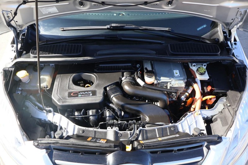 Ford C-Max Energi Vehicle Full-screen Gallery Image 12