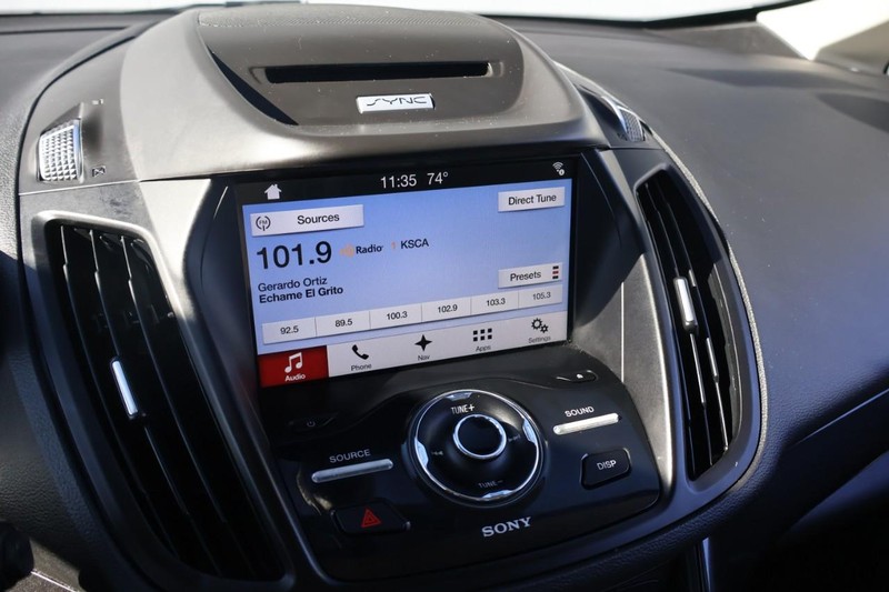 Ford C-Max Energi Vehicle Full-screen Gallery Image 29