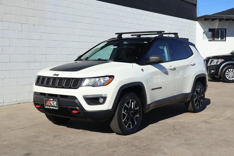 Jeep Compass Vehicle Full-screen Gallery Image 11