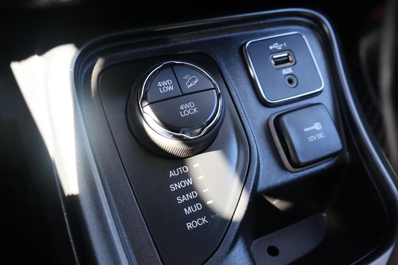 Jeep Compass Vehicle Full-screen Gallery Image 32