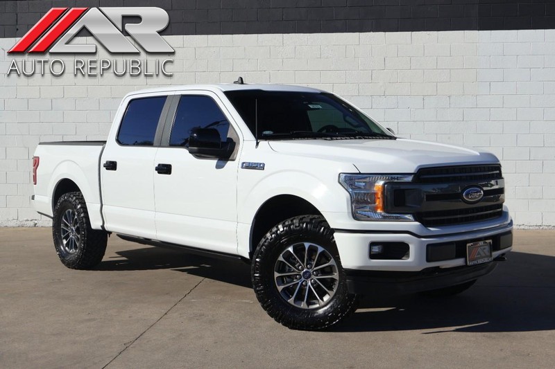 Ford F-150 Vehicle Full-screen Gallery Image 01