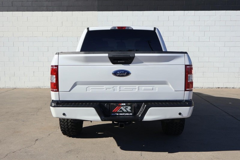Ford F-150 Vehicle Full-screen Gallery Image 06
