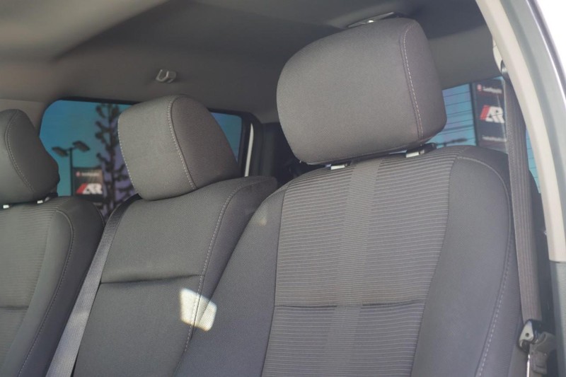 Ford F-150 Vehicle Full-screen Gallery Image 18