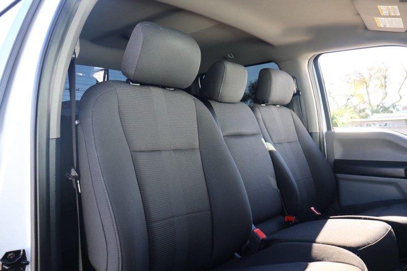 Ford F-150 Vehicle Full-screen Gallery Image 20