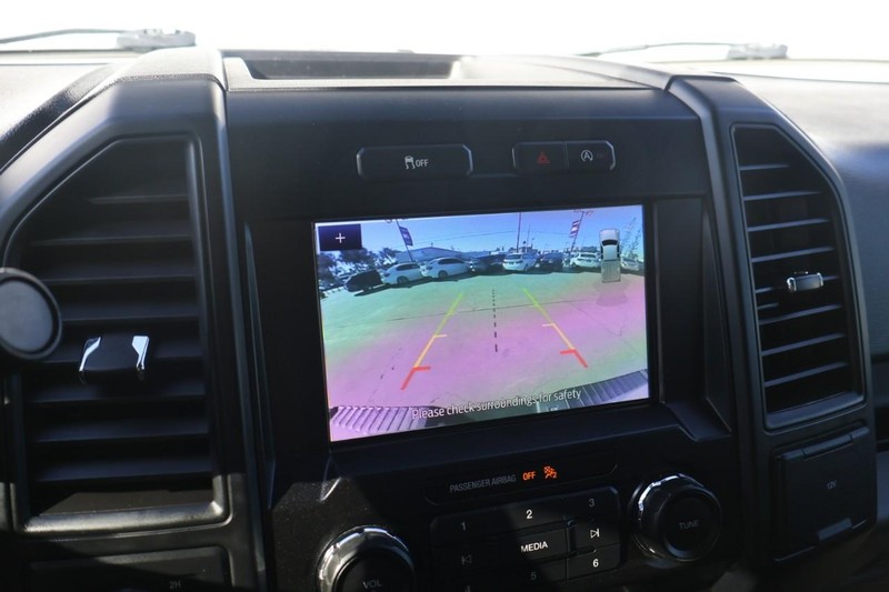 Ford F-150 Vehicle Full-screen Gallery Image 29