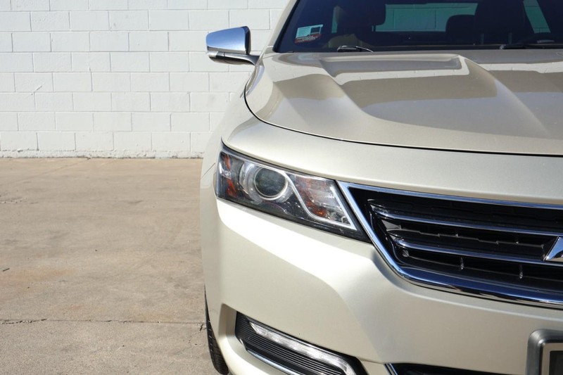 Chevrolet Impala Vehicle Full-screen Gallery Image 03