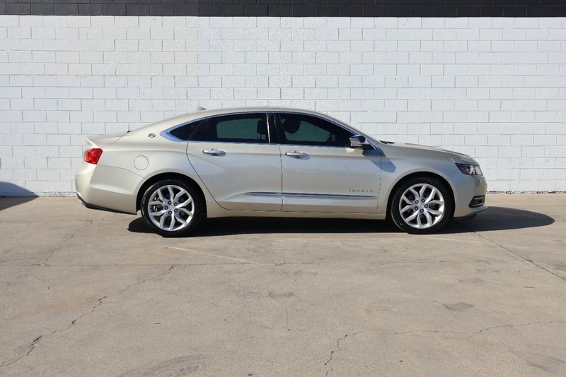 Chevrolet Impala Vehicle Full-screen Gallery Image 04