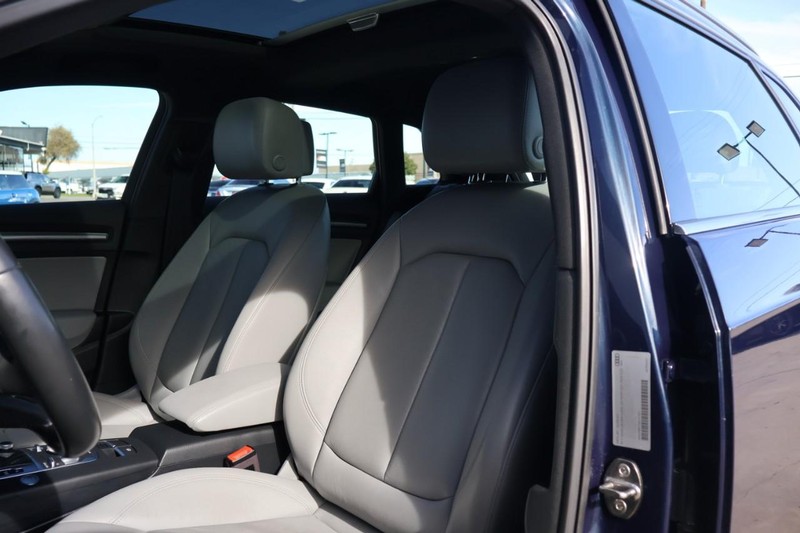 Audi A3 Sportback e-tron Vehicle Full-screen Gallery Image 17