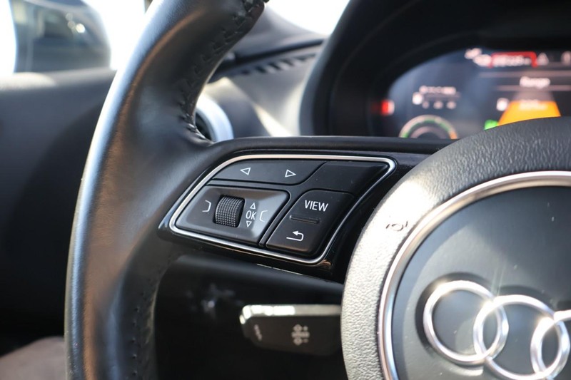 Audi A3 Sportback e-tron Vehicle Full-screen Gallery Image 26