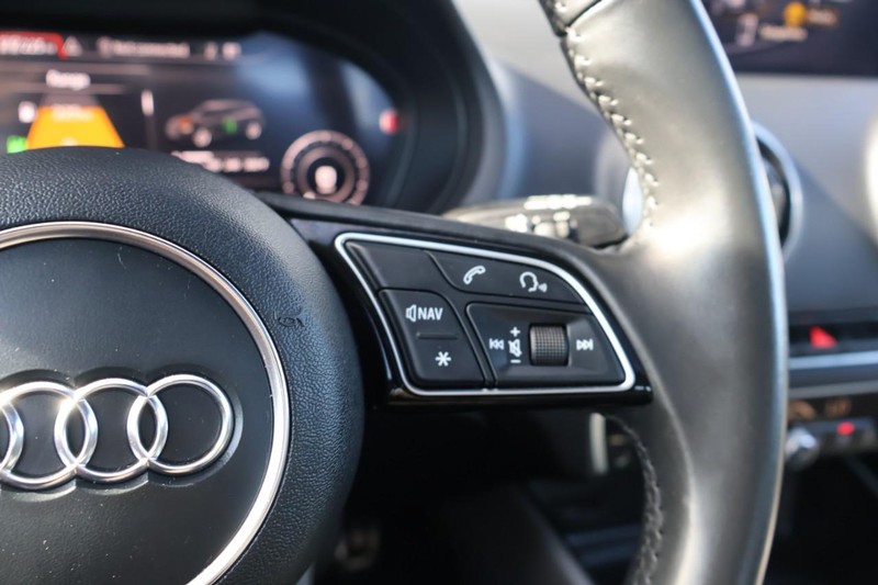 Audi A3 Sportback e-tron Vehicle Full-screen Gallery Image 27