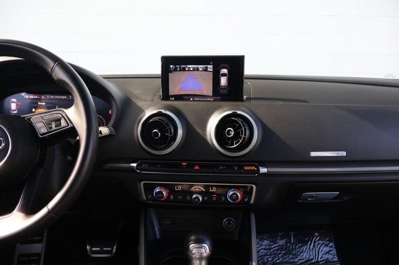 Audi A3 Sportback e-tron Vehicle Full-screen Gallery Image 28