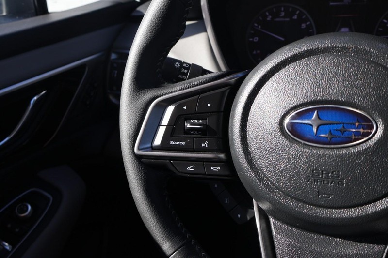 Subaru Outback Vehicle Full-screen Gallery Image 26