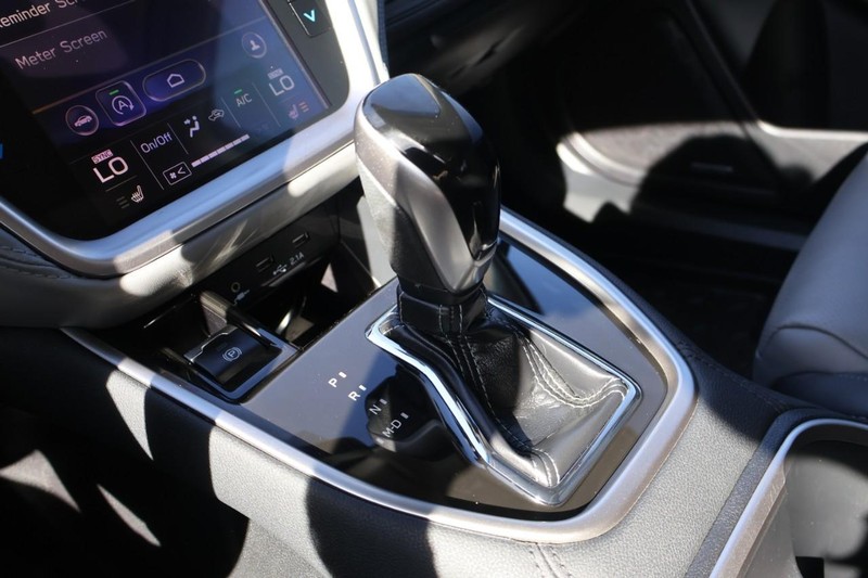 Subaru Outback Vehicle Full-screen Gallery Image 33