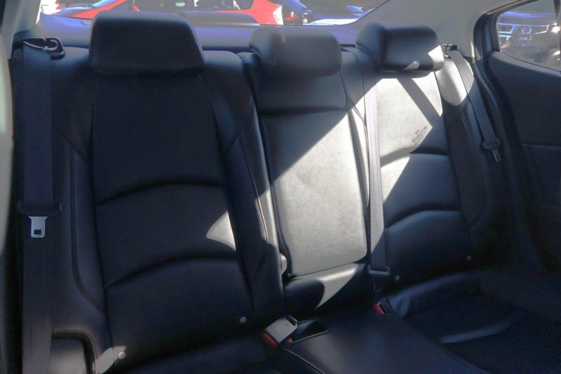 Mazda Mazda3 Sedan Vehicle Full-screen Gallery Image 19