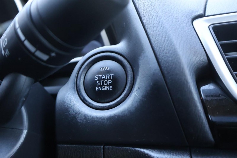 Mazda Mazda3 Sedan Vehicle Full-screen Gallery Image 26