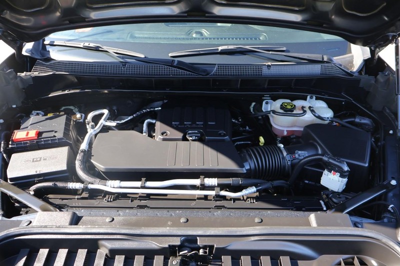 Chevrolet Silverado 1500 LTD Vehicle Full-screen Gallery Image 10