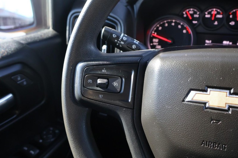 Chevrolet Silverado 1500 LTD Vehicle Full-screen Gallery Image 23