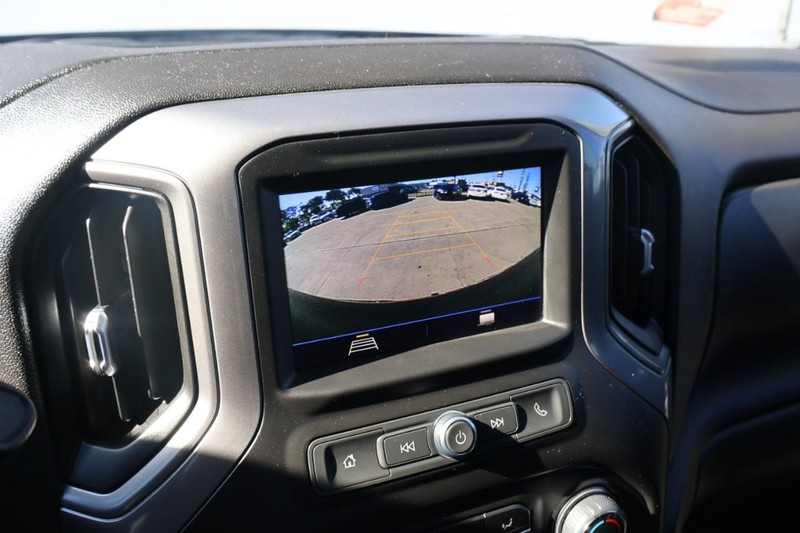 Chevrolet Silverado 1500 LTD Vehicle Full-screen Gallery Image 27