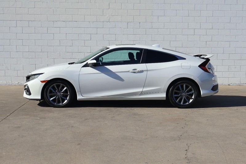 Honda Civic Coupe Vehicle Full-screen Gallery Image 10