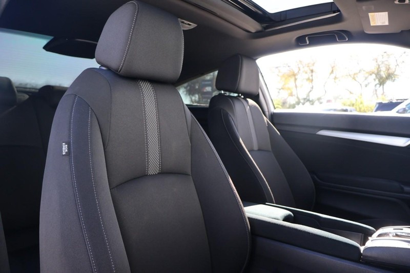 Honda Civic Coupe Vehicle Full-screen Gallery Image 20